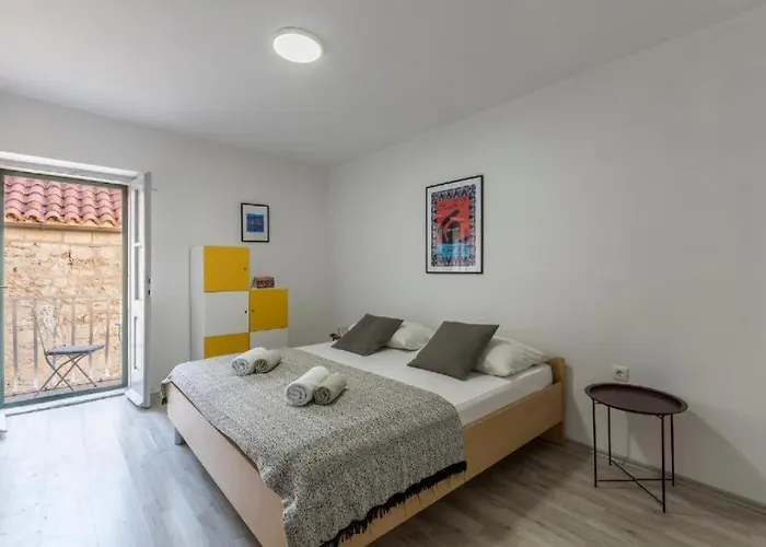 Split Central شقة